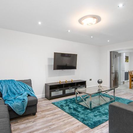 Onsitestays - Spacious 3 Bed House With Garden, Wifi & 4 Plus Parking Gravesend Luaran gambar