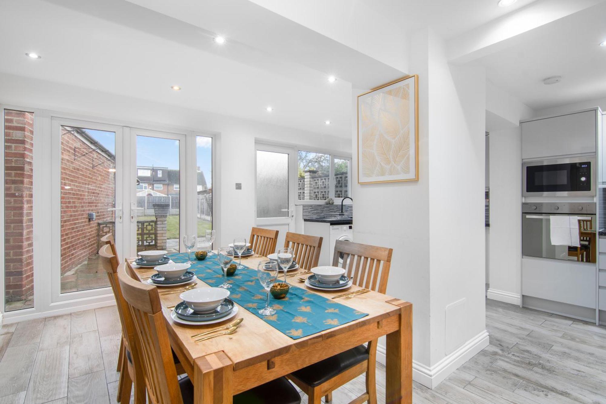 Onsitestays - Spacious 3 Bed House With Garden, Wifi & 4 Plus Parking Gravesend Luaran gambar