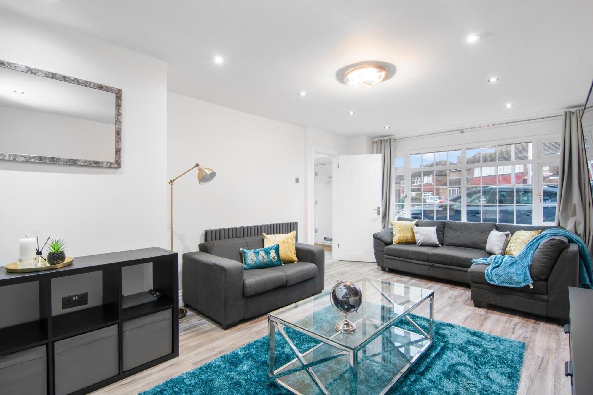 Onsitestays - Spacious 3 Bed House With Garden, Wifi & 4 Plus Parking Gravesend Luaran gambar