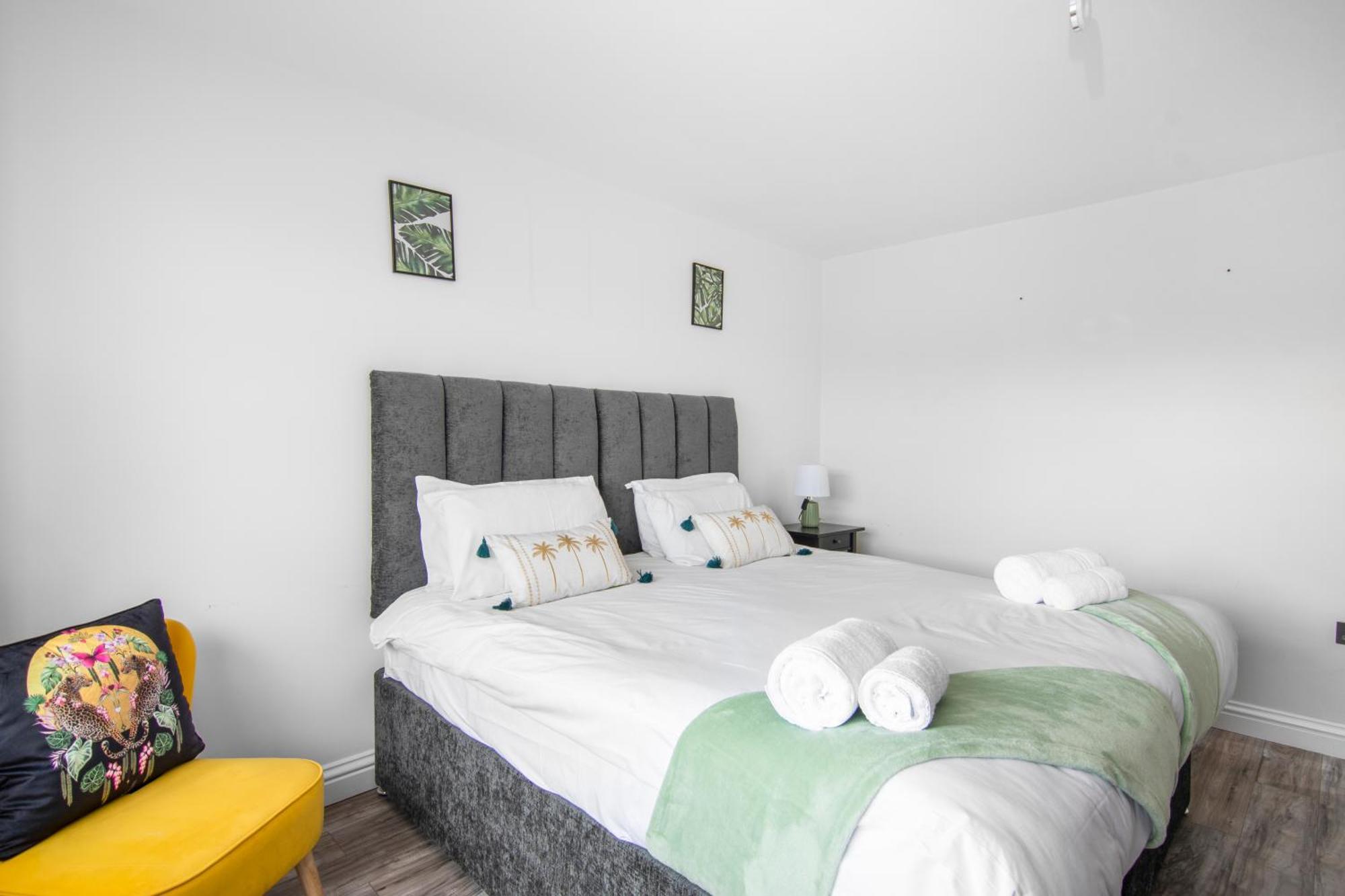 Onsitestays - Spacious 3 Bed House With Garden, Wifi & 4 Plus Parking Gravesend Luaran gambar
